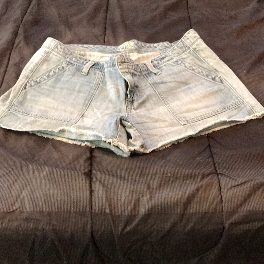 Old Navy Diva Distressed denim frayed hem